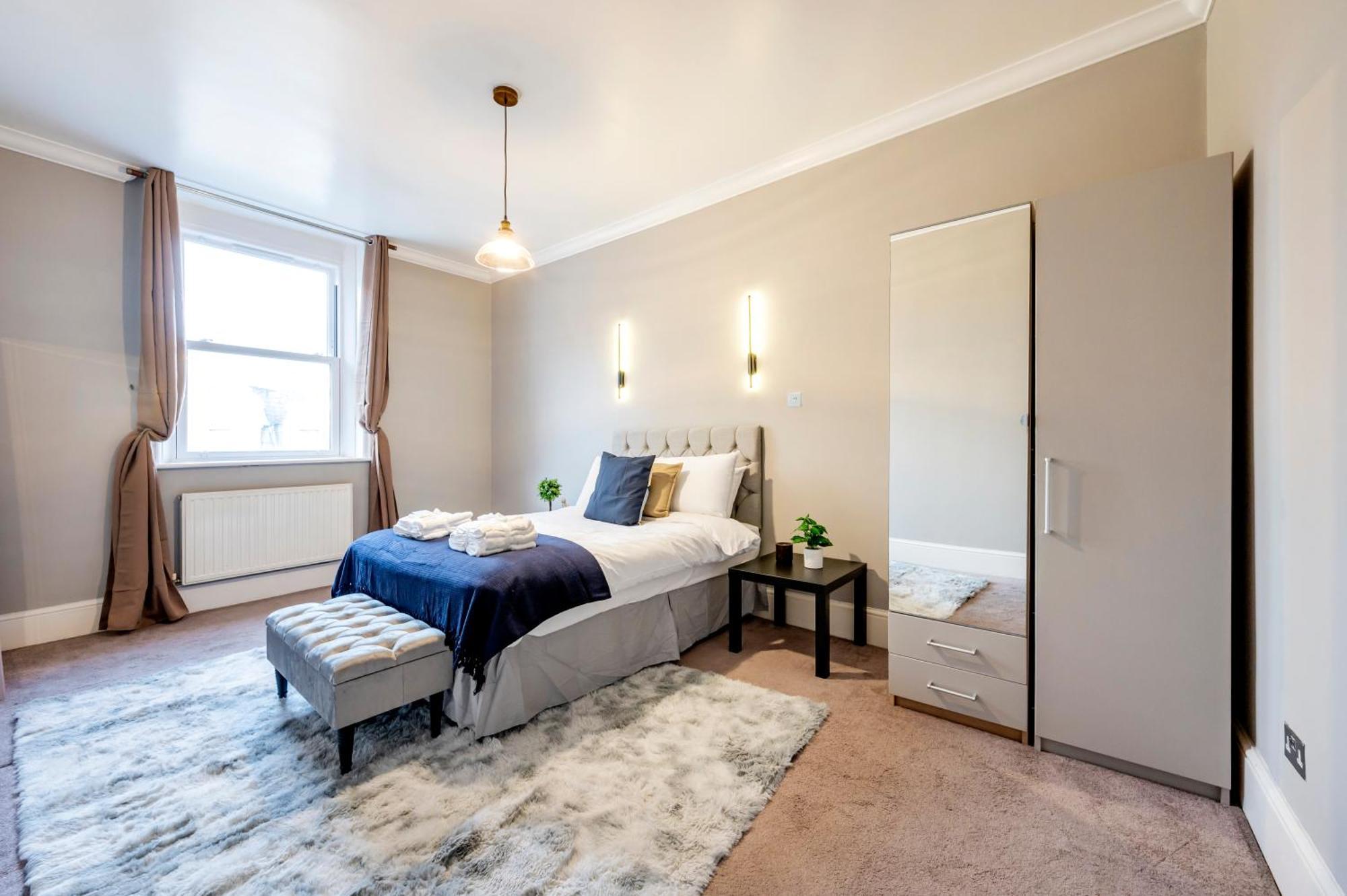 Large 1 Bedroom In Center Of London 3 ภายนอก รูปภาพ