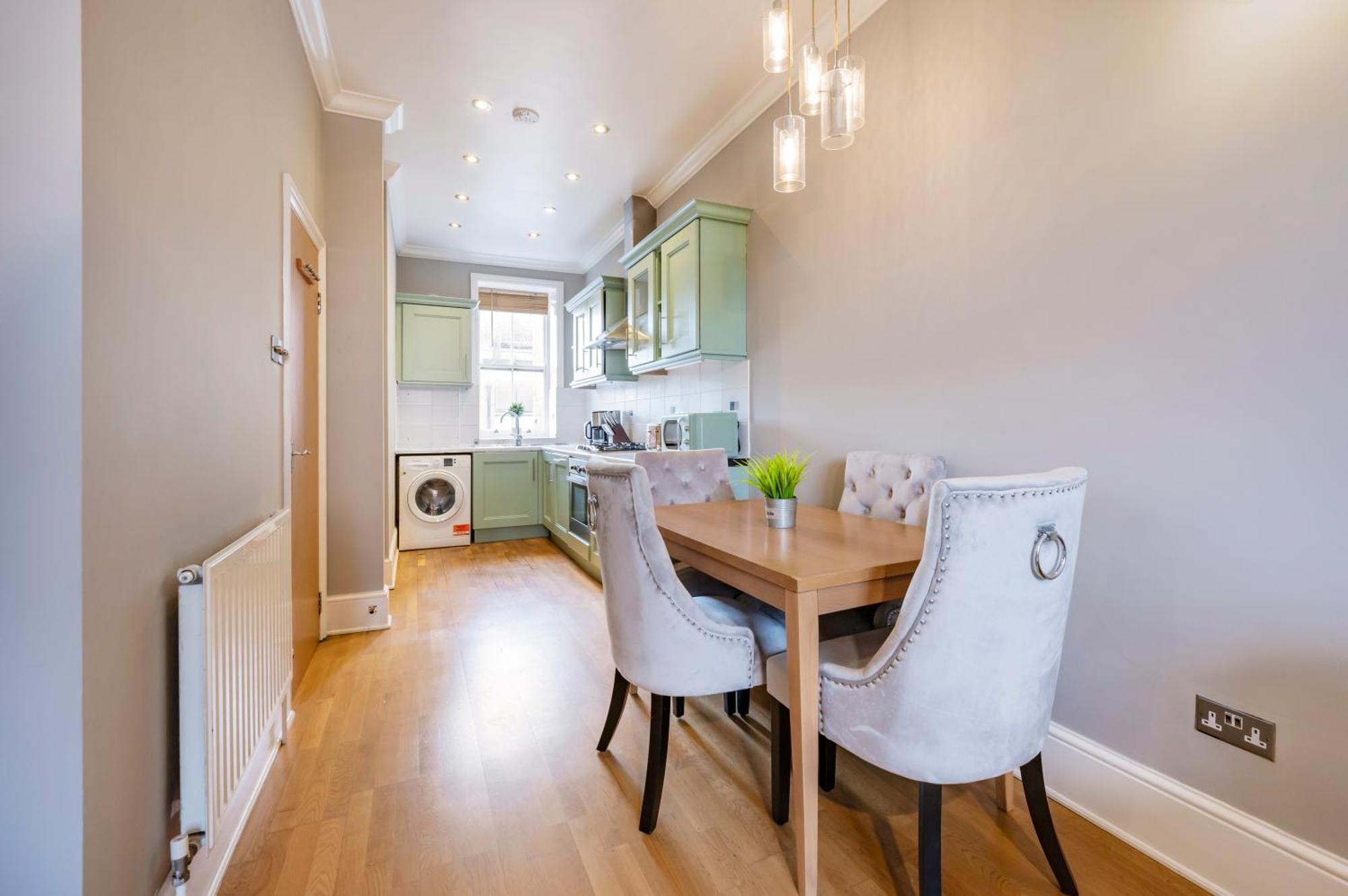 Large 1 Bedroom In Center Of London 3 ภายนอก รูปภาพ