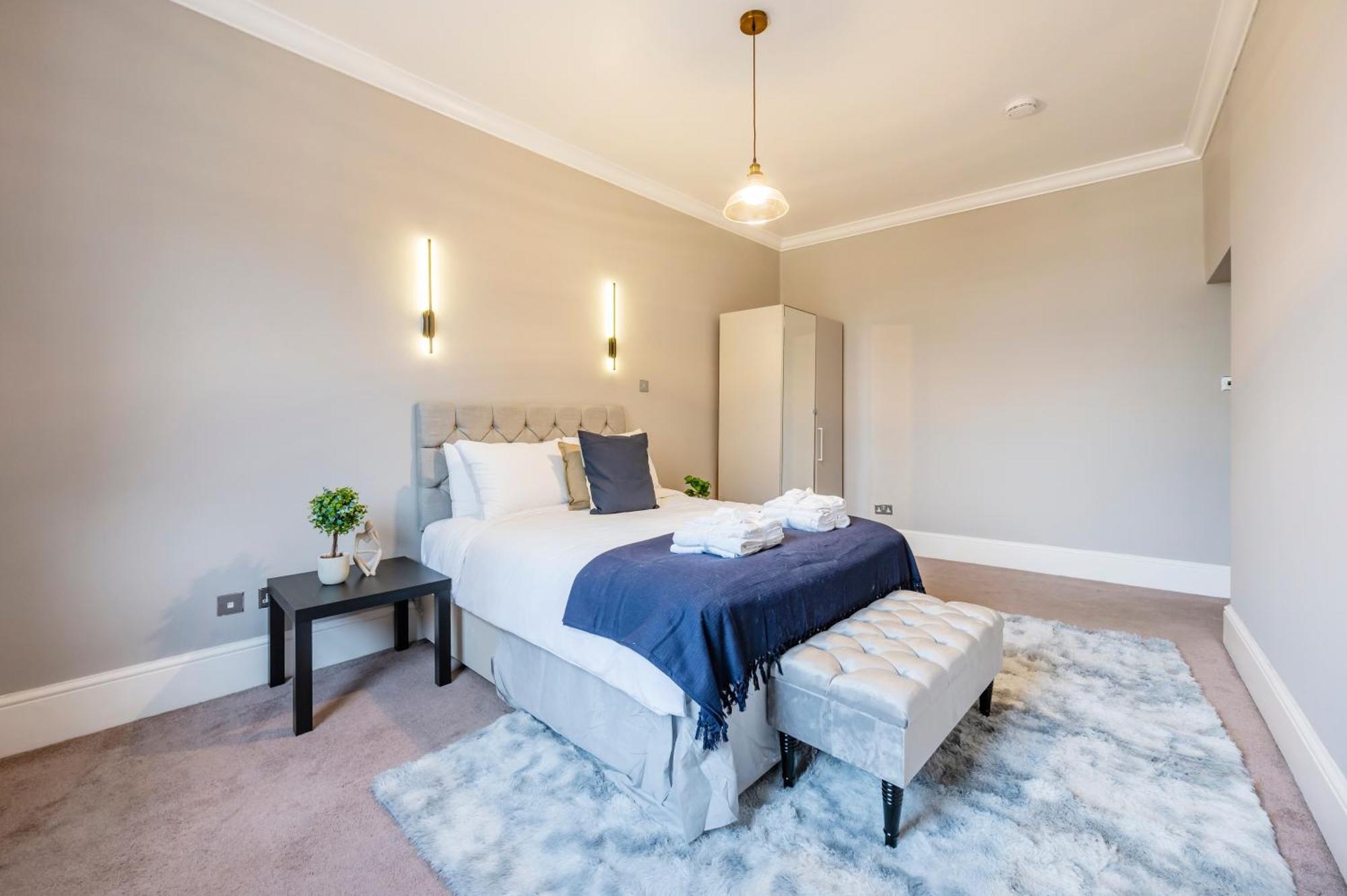 Large 1 Bedroom In Center Of London 3 ภายนอก รูปภาพ